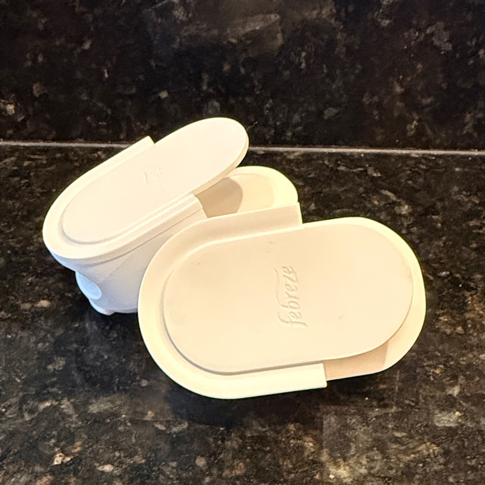 Febreze White Scented Oil Warmer